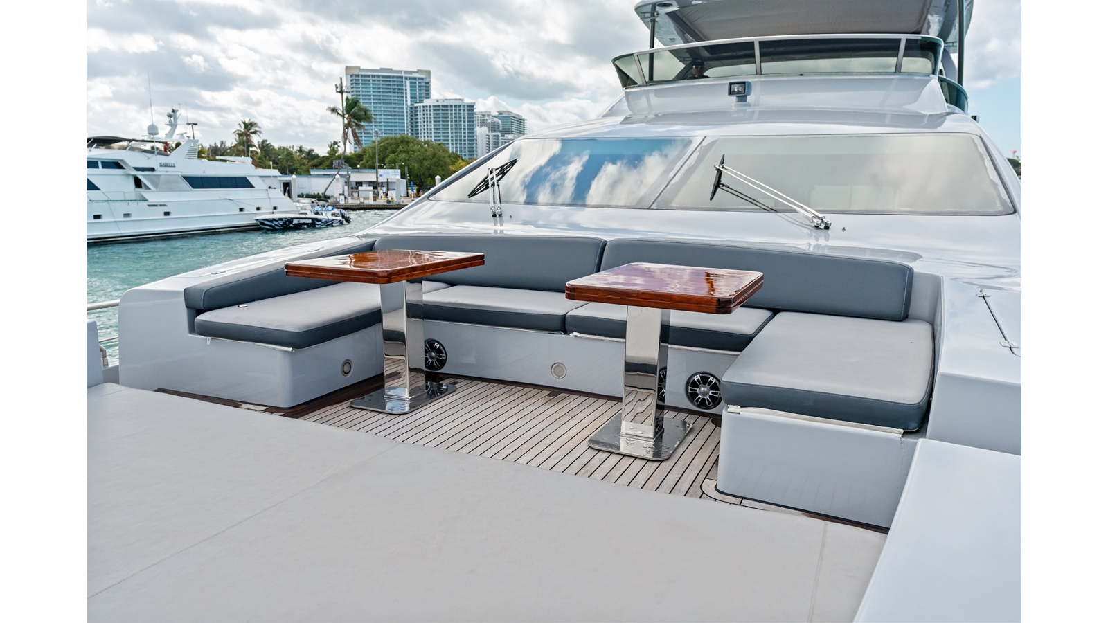 Azimut Yachts Motor Yacht Knot Woke For Sale