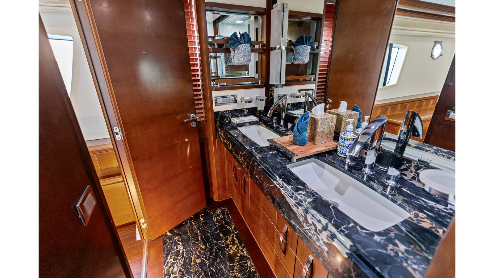Azimut Yachts Motor Yacht Knot Woke For Sale
