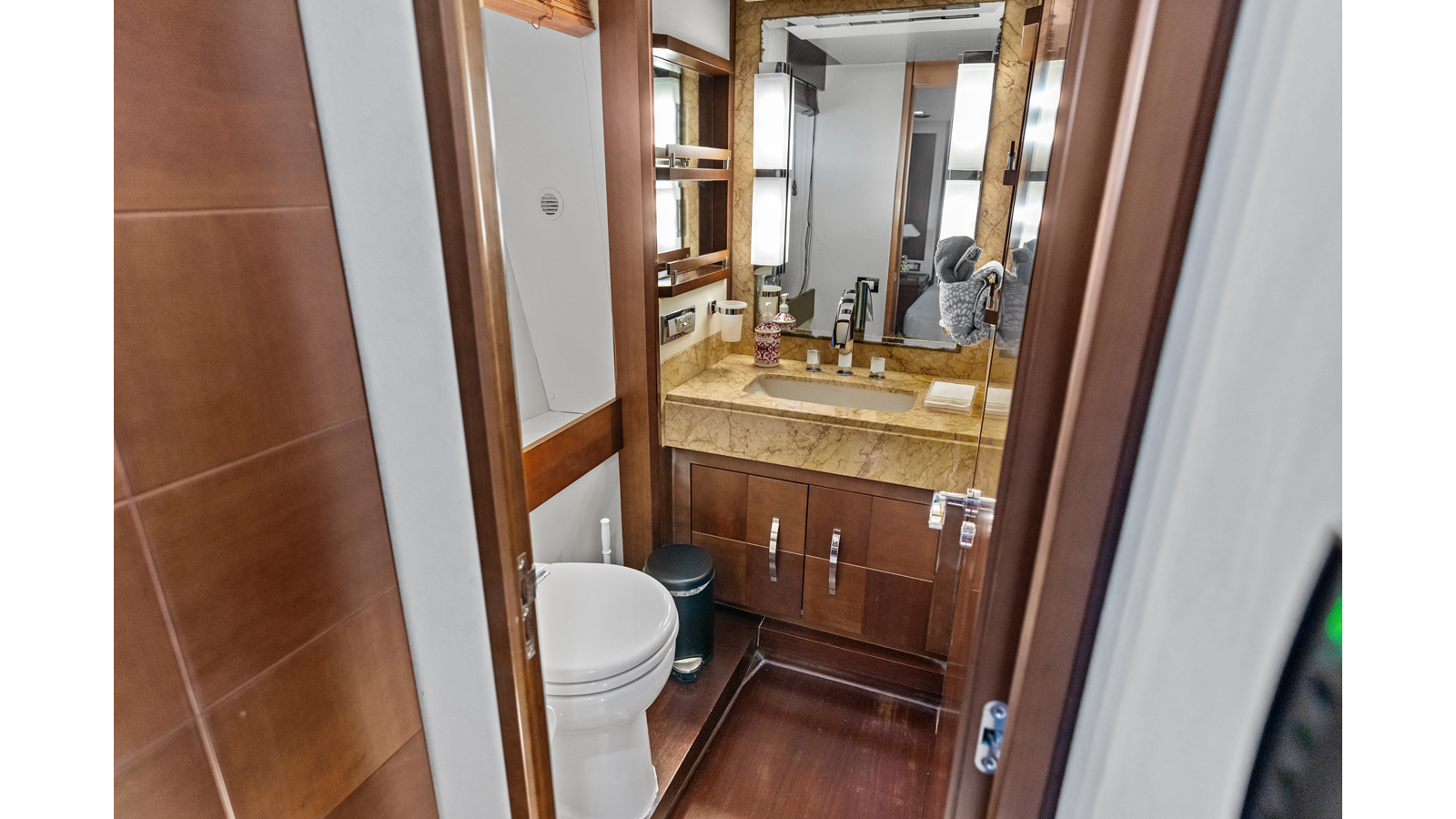 Azimut Yachts Motor Yacht Knot Woke For Sale