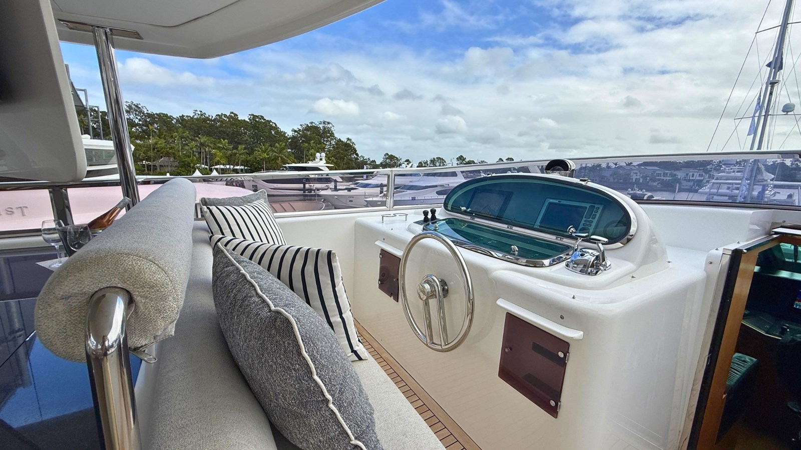 Horizon Yachts Motor Yacht EUPHORIA For Sale