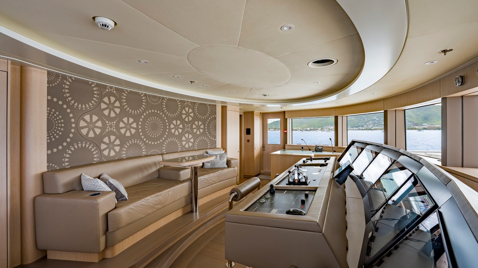 Amels Motor Yacht NENINKA For Sale