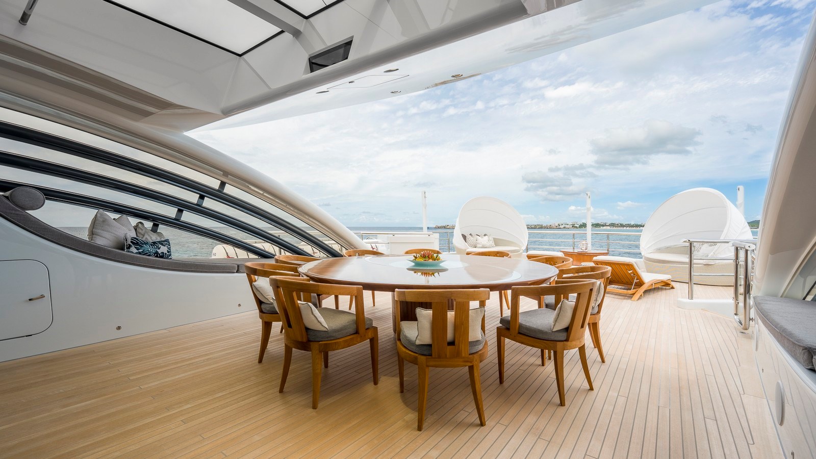 Amels Motor Yacht NENINKA For Sale