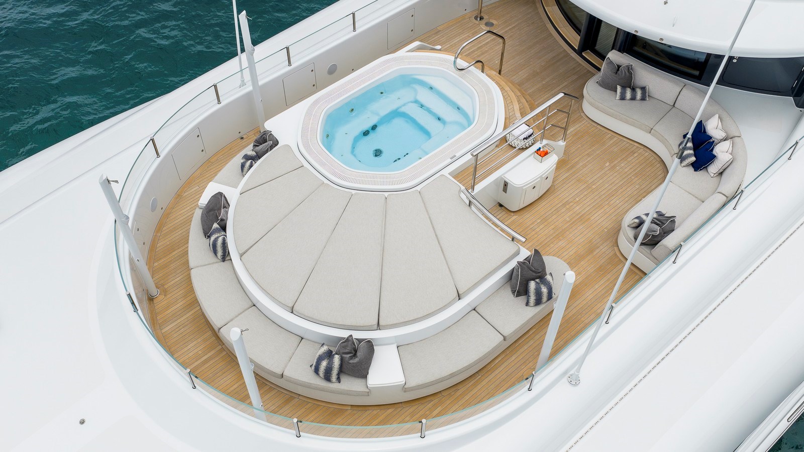 Amels Motor Yacht NENINKA For Sale