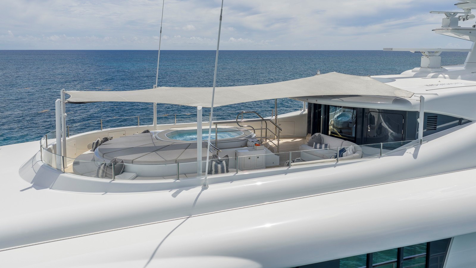 Amels Motor Yacht NENINKA For Sale
