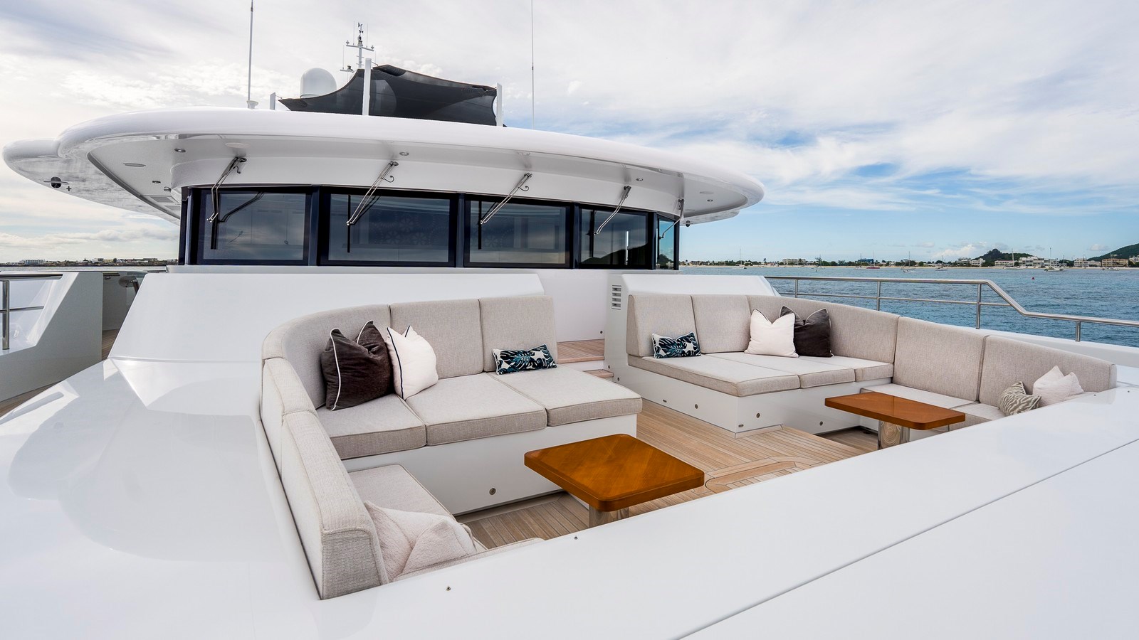 Amels Motor Yacht NENINKA For Sale