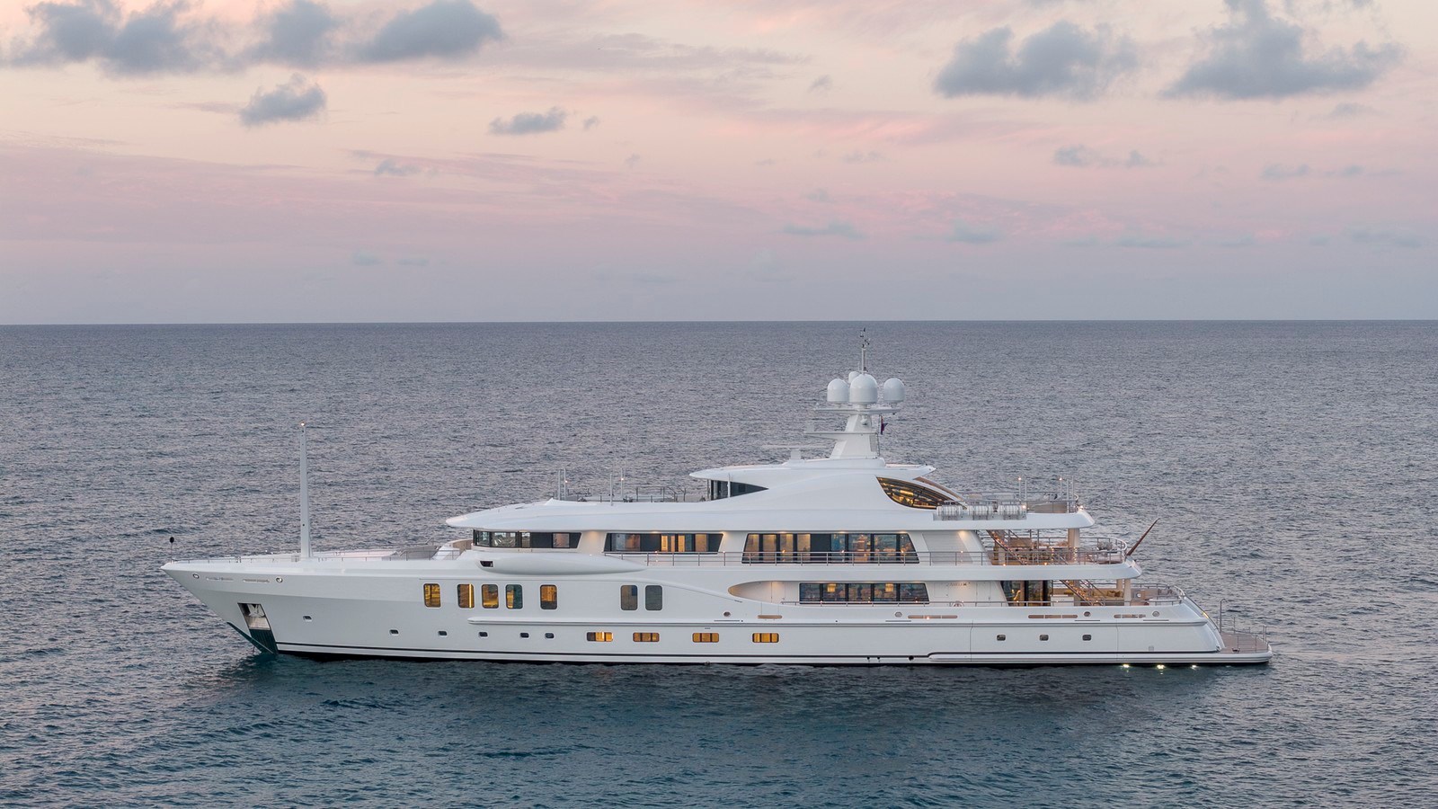 Amels Motor Yacht NENINKA For Sale