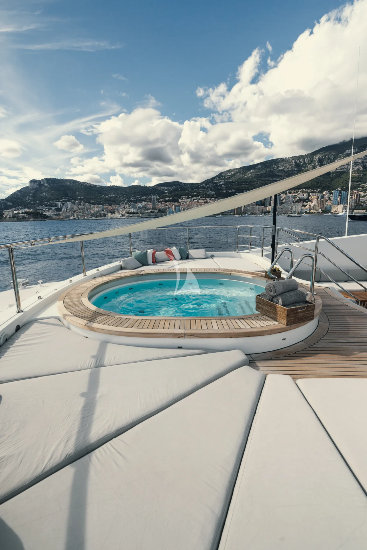 SEANNA Charter Yacht