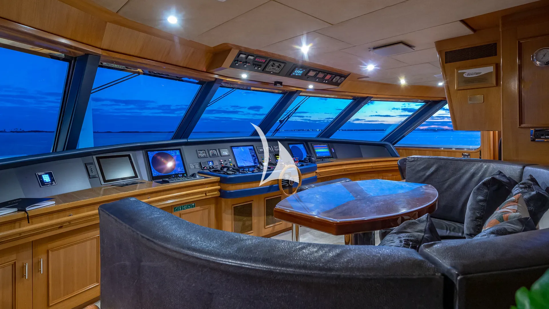 REVERIE Charter Yacht