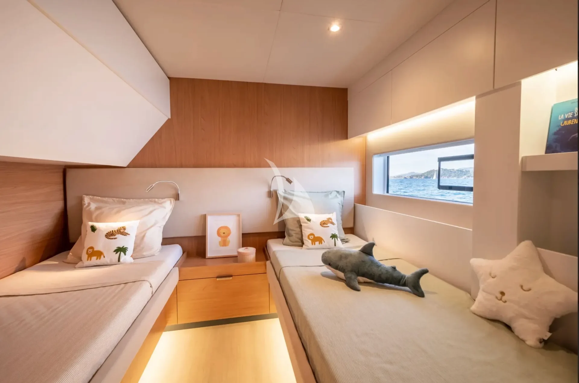 MILLENNIUM FALCON II Charter Yacht