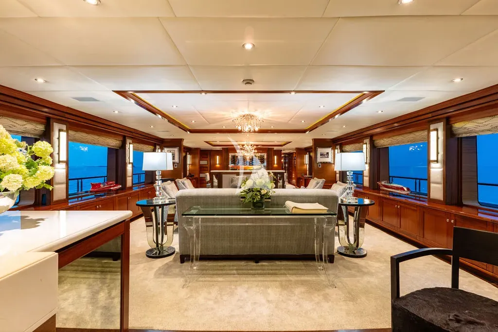 OCEAN CLUB Charter Yacht