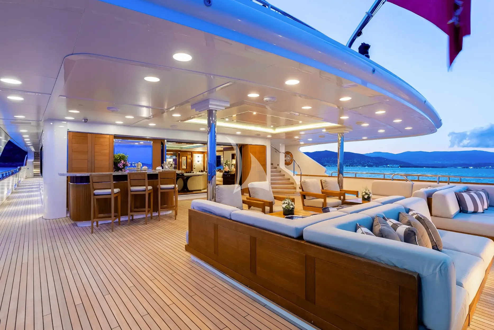SEANNA Charter Yacht