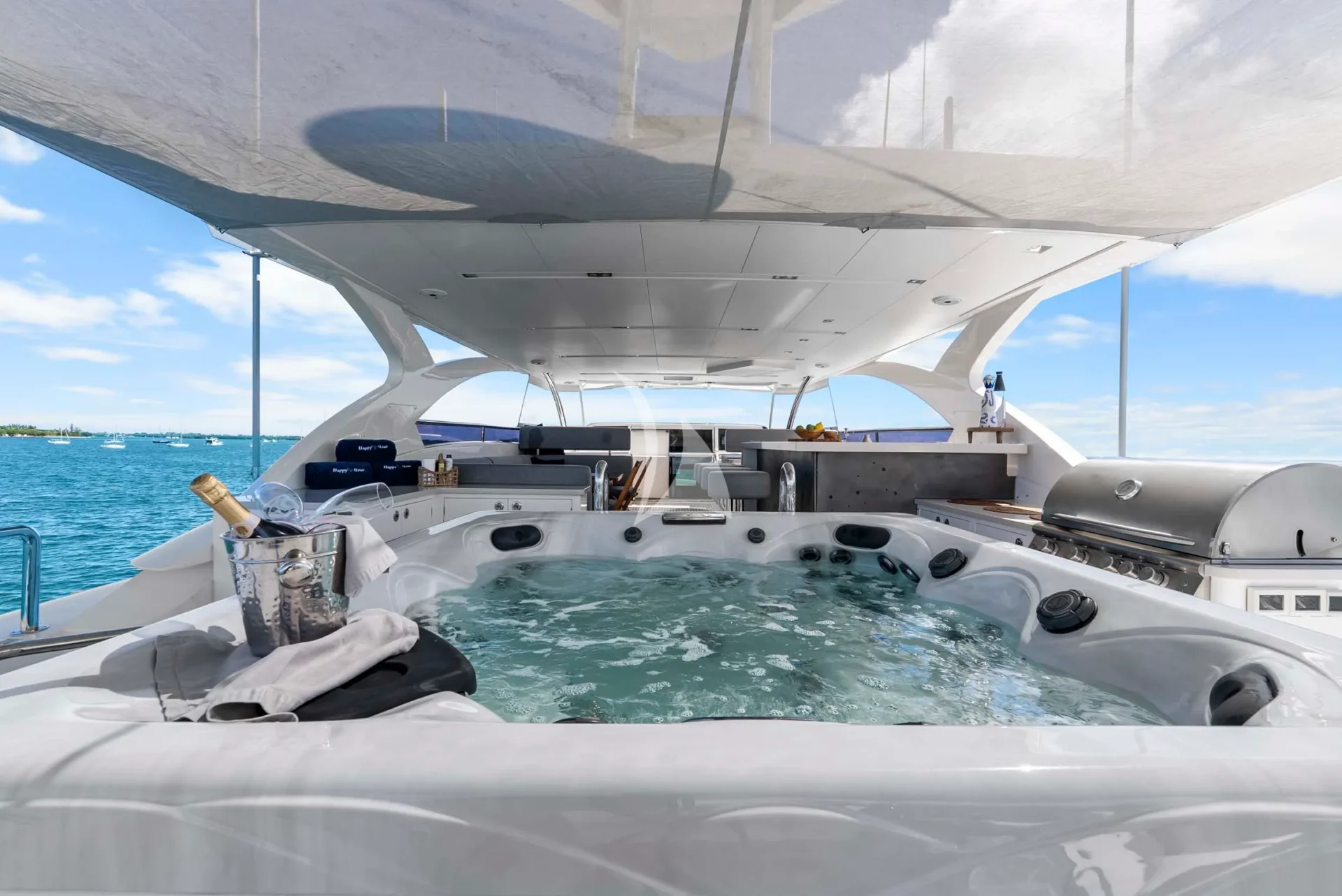 HAPPY HOUR Charter Yacht