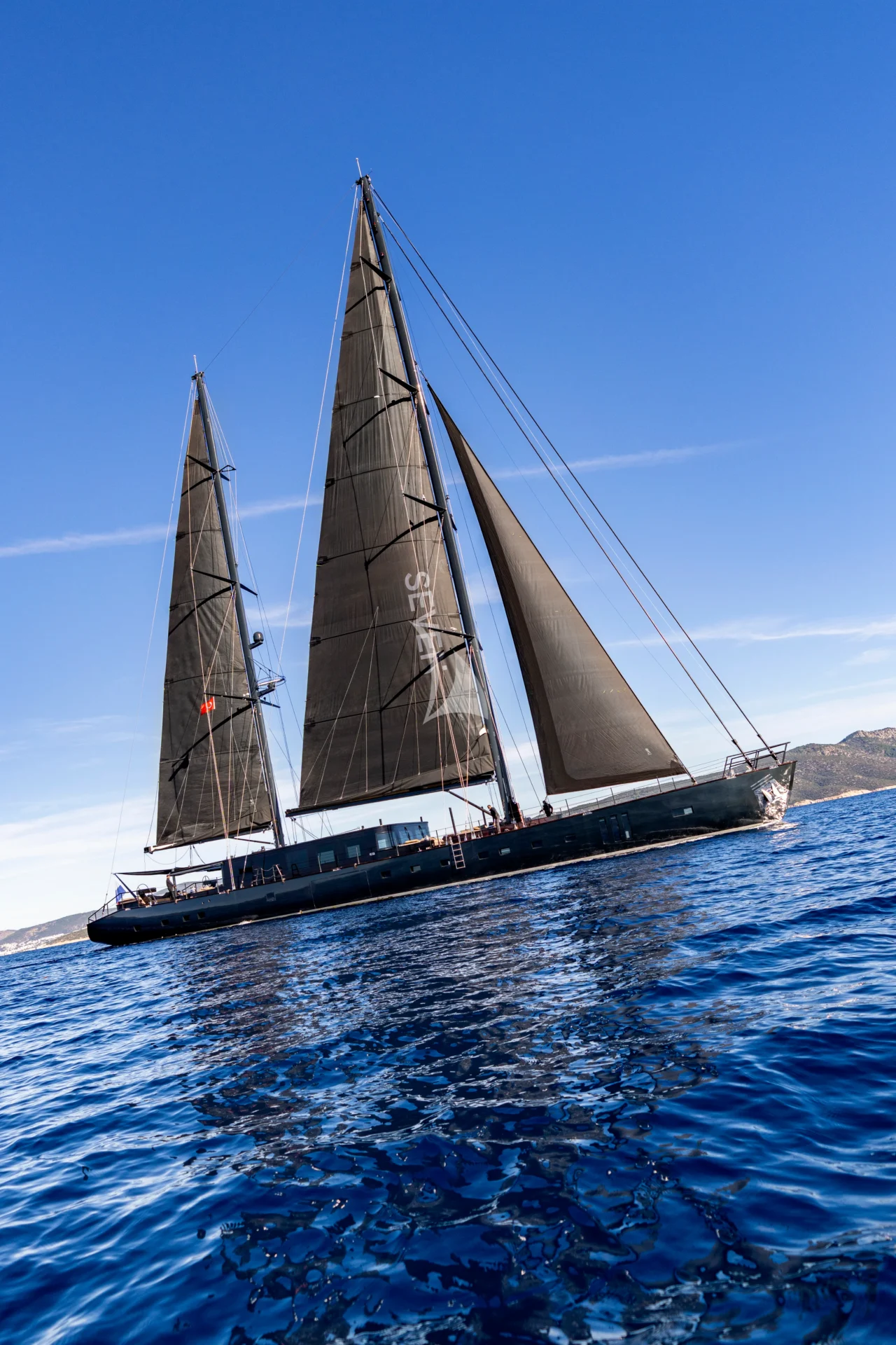 SEVEN Charter Yacht