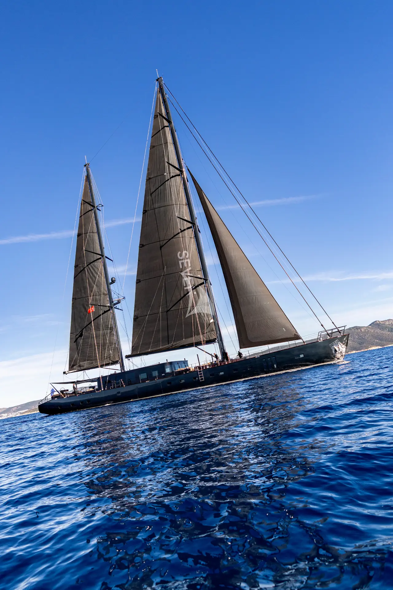 SEVEN Charter Yacht
