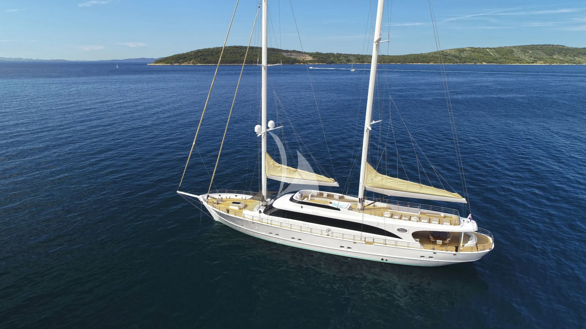 ACAPELLA Charter Yacht