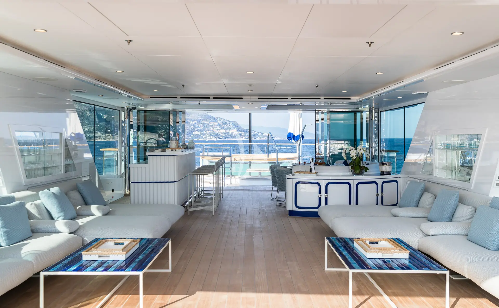 CORAL OCEAN Charter Yacht