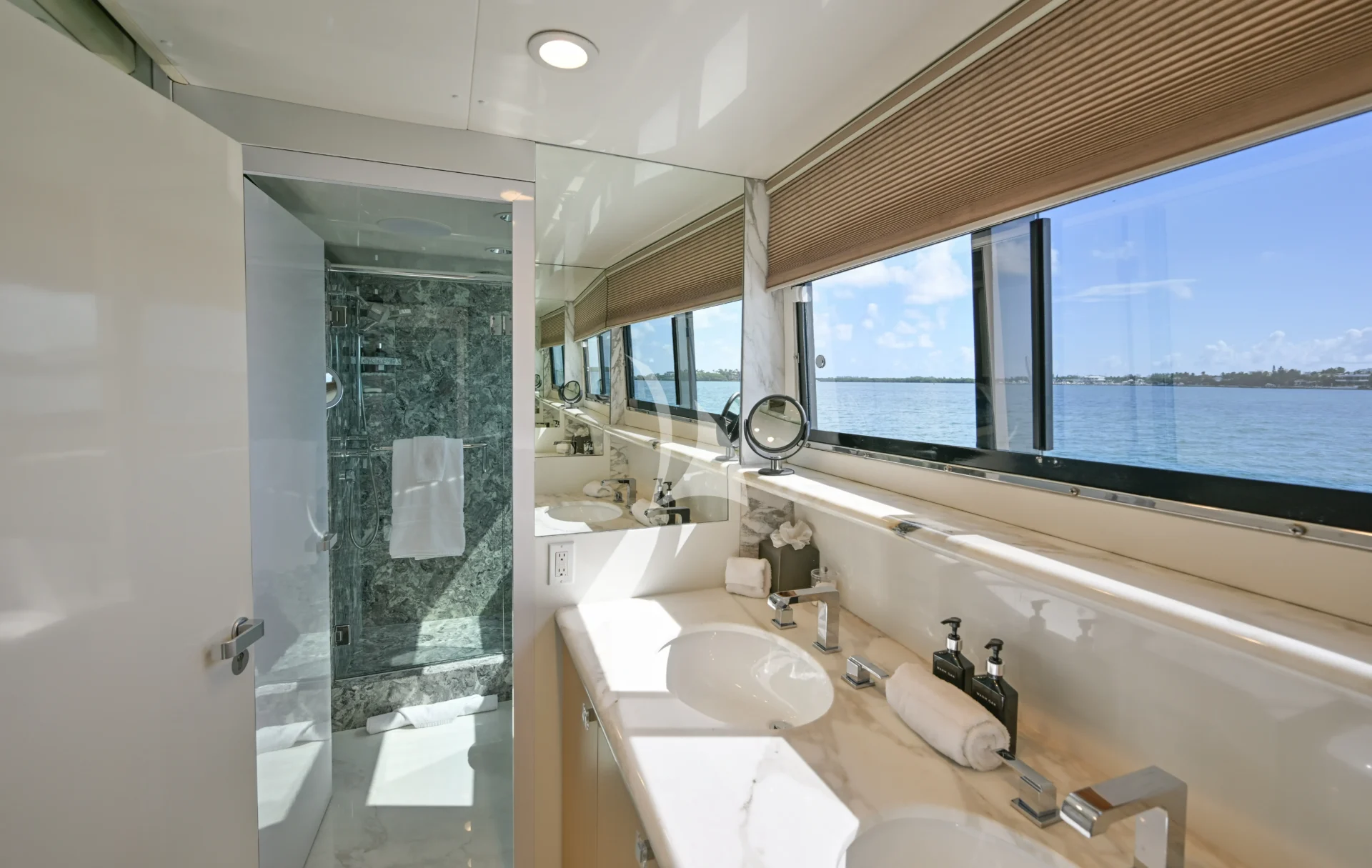 MARY KATHLENE Charter Yacht