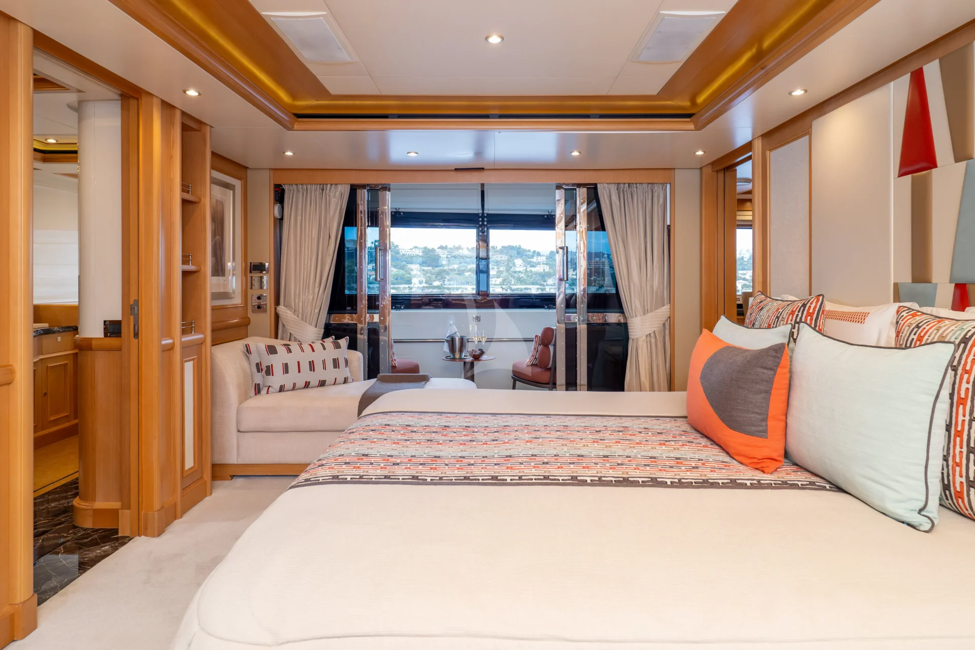 HANA Charter Yacht