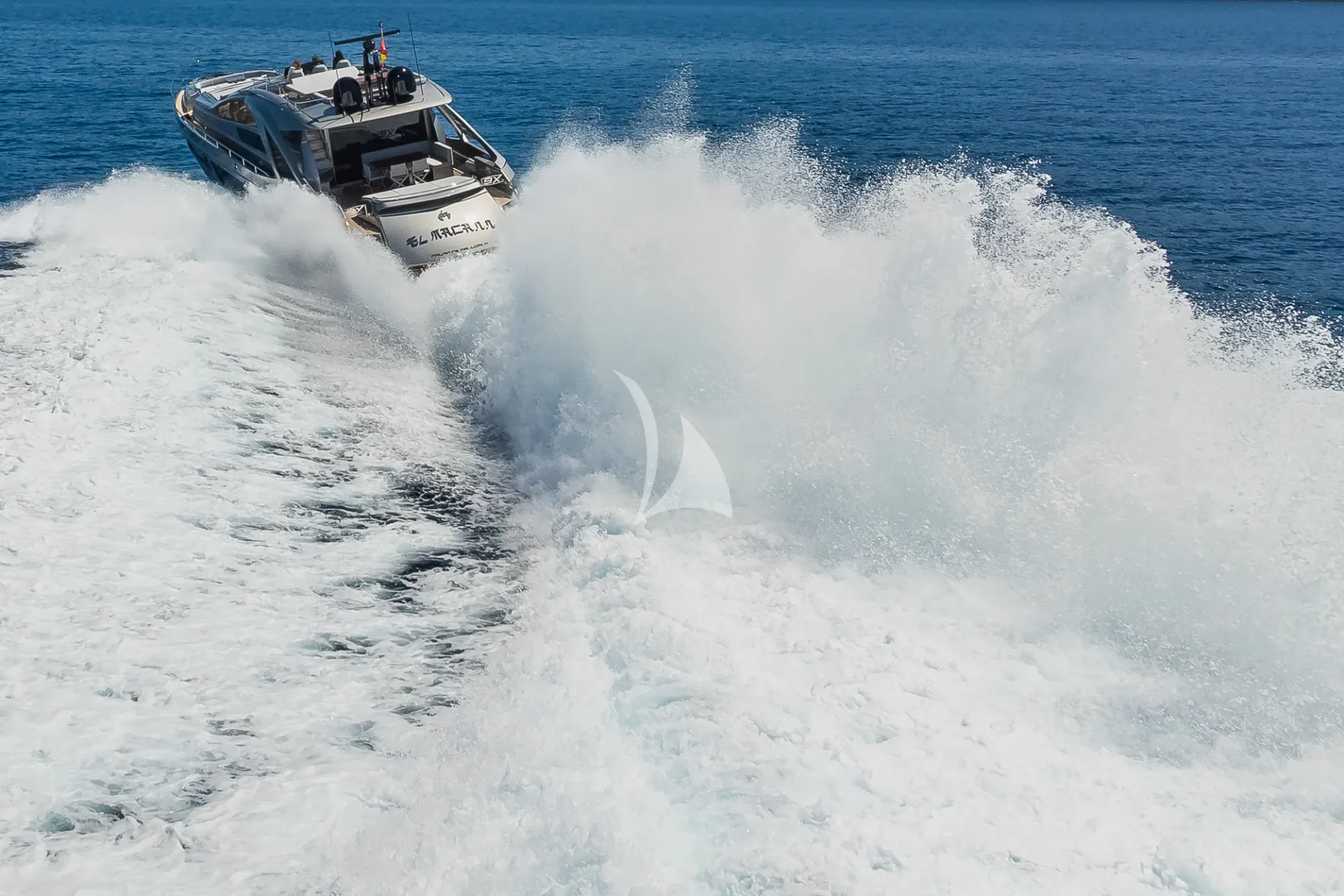 EL MACANN Charter Yacht