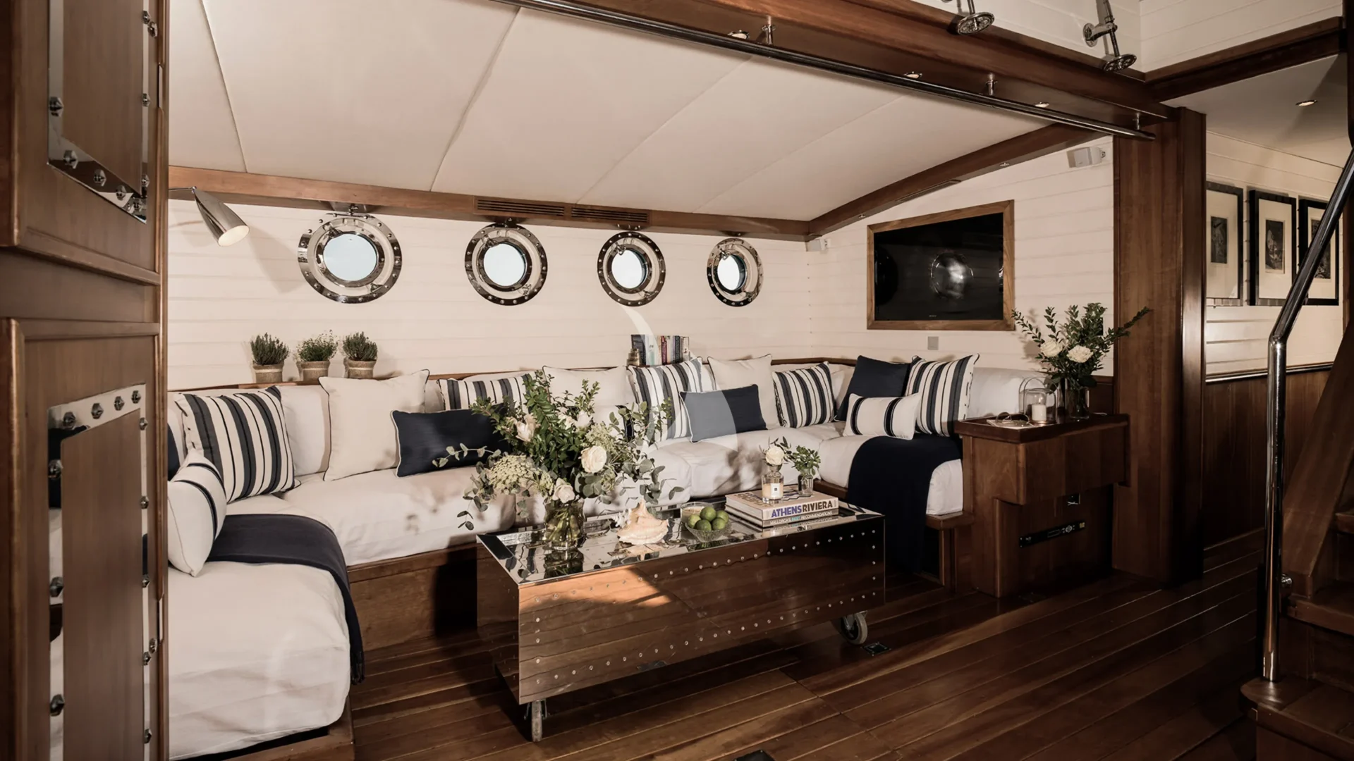 ALEXA OF LONDON Charter Yacht