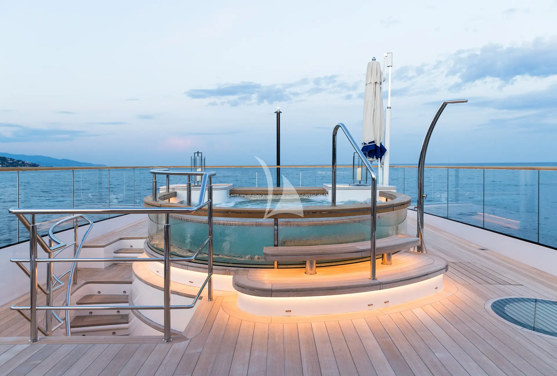 CORAL OCEAN Charter Yacht
