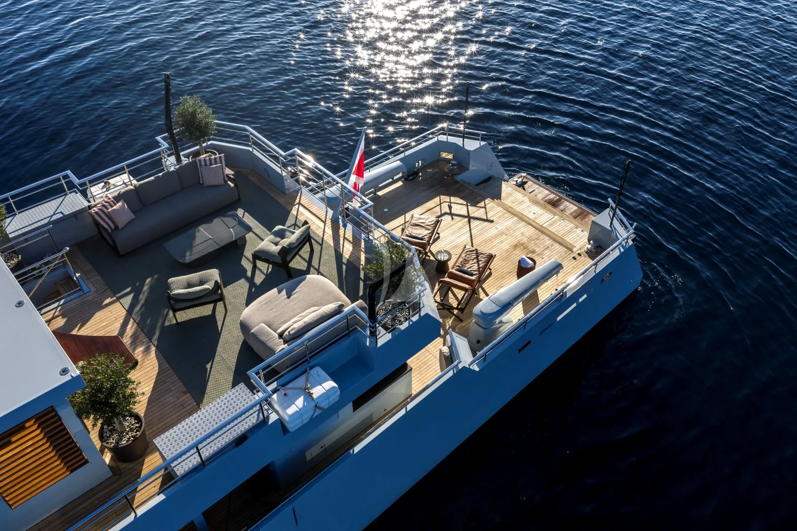 CALADAN Charter Yacht