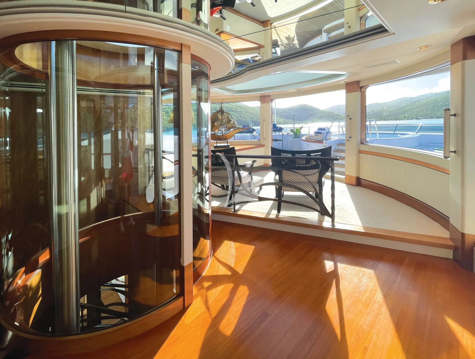 BLUE MOON Charter Yacht
