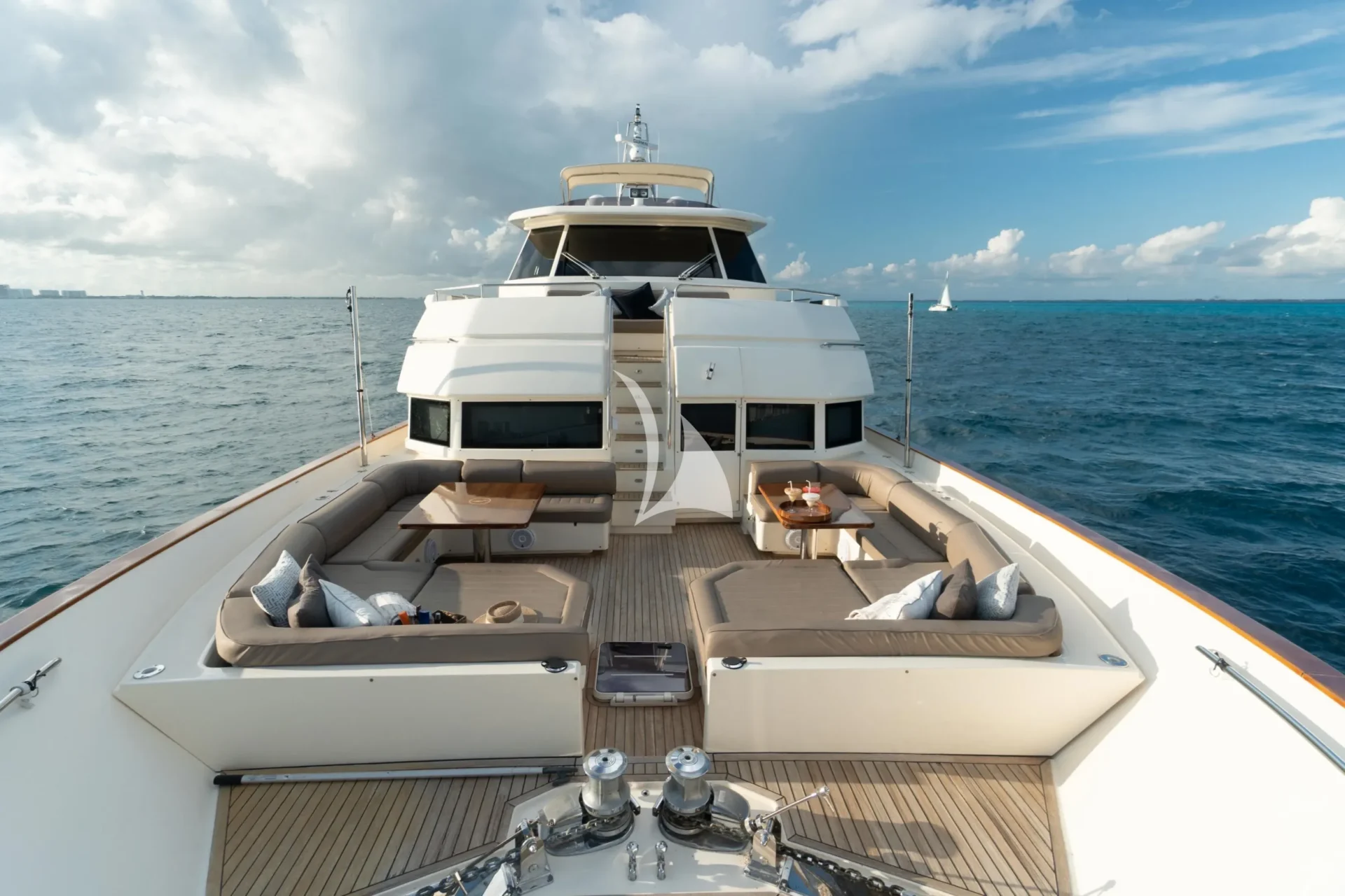 NOMADA Charter Yacht
