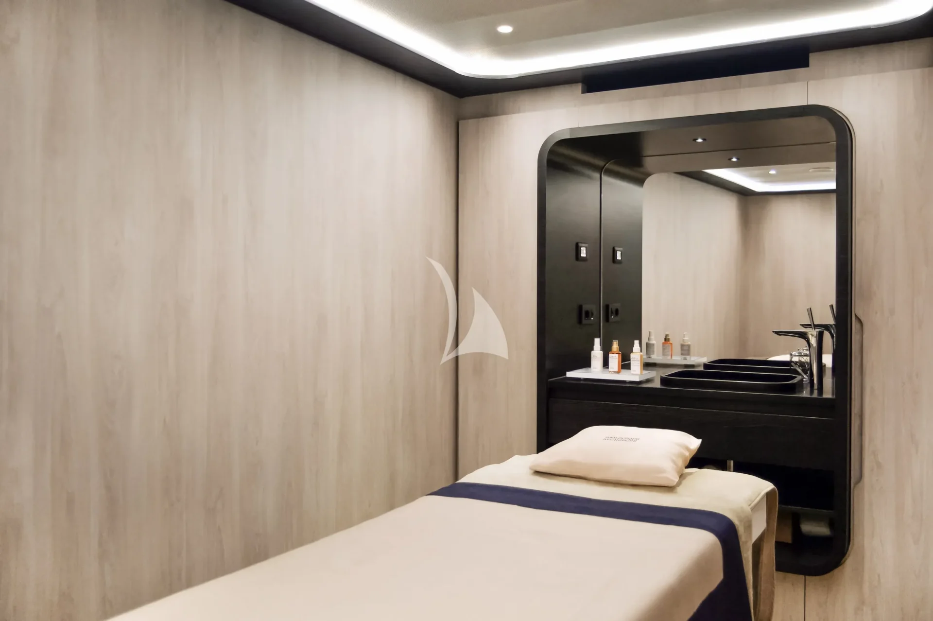 LE PONANT Charter Yacht