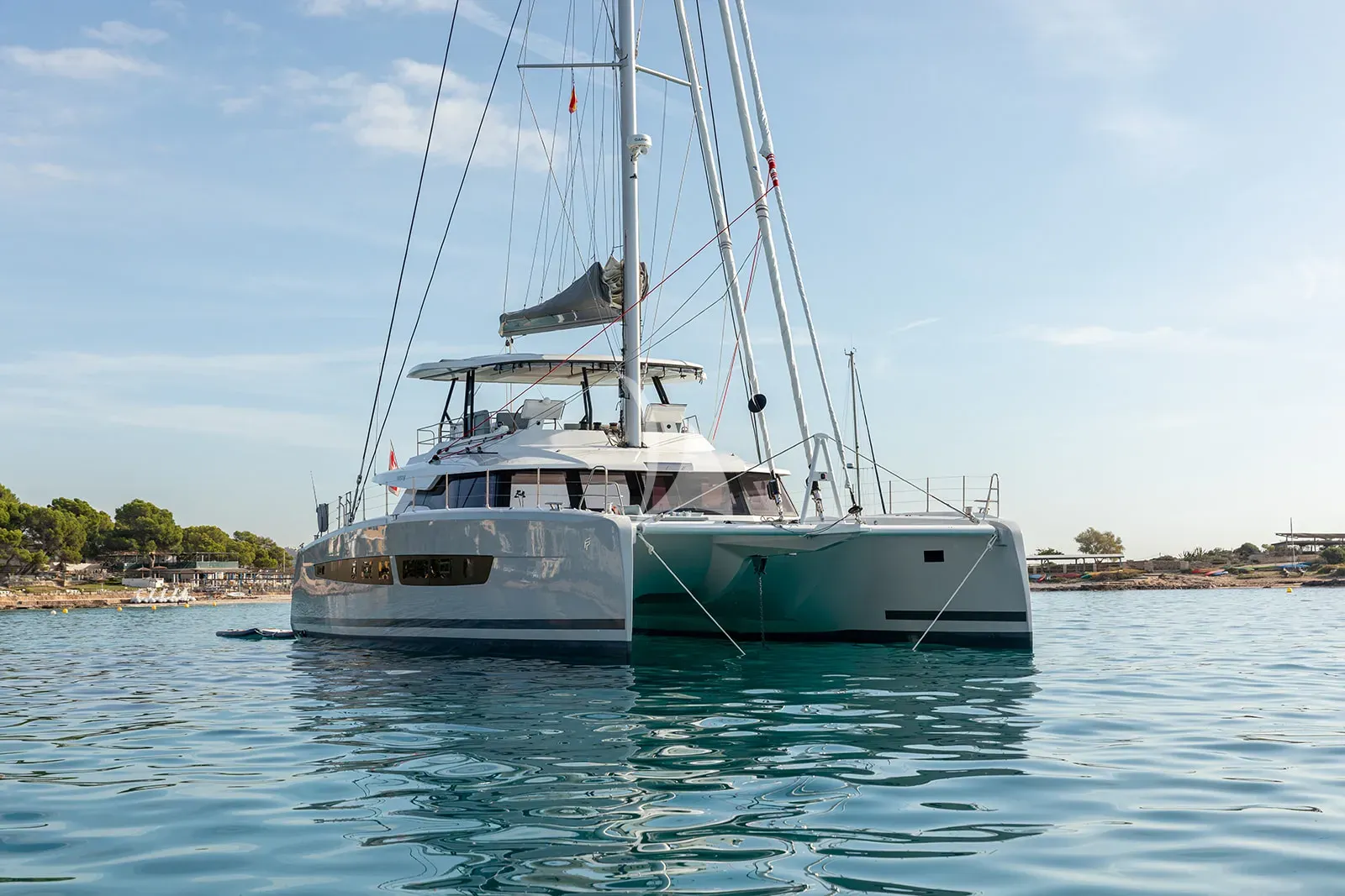 VAGATOR Charter Yacht