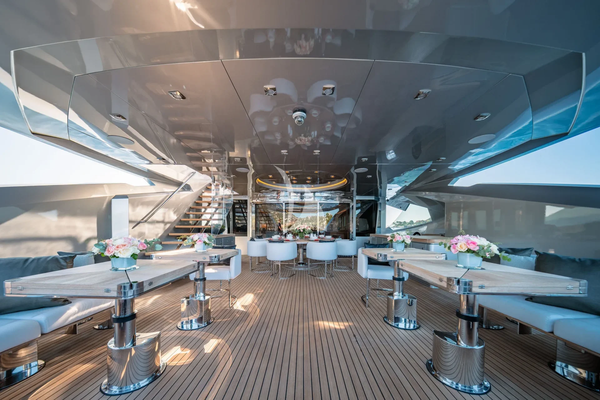 DB9 Charter Yacht