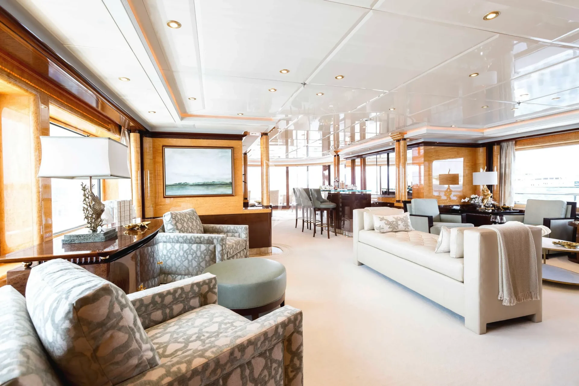 LUCKY LADY Charter Yacht