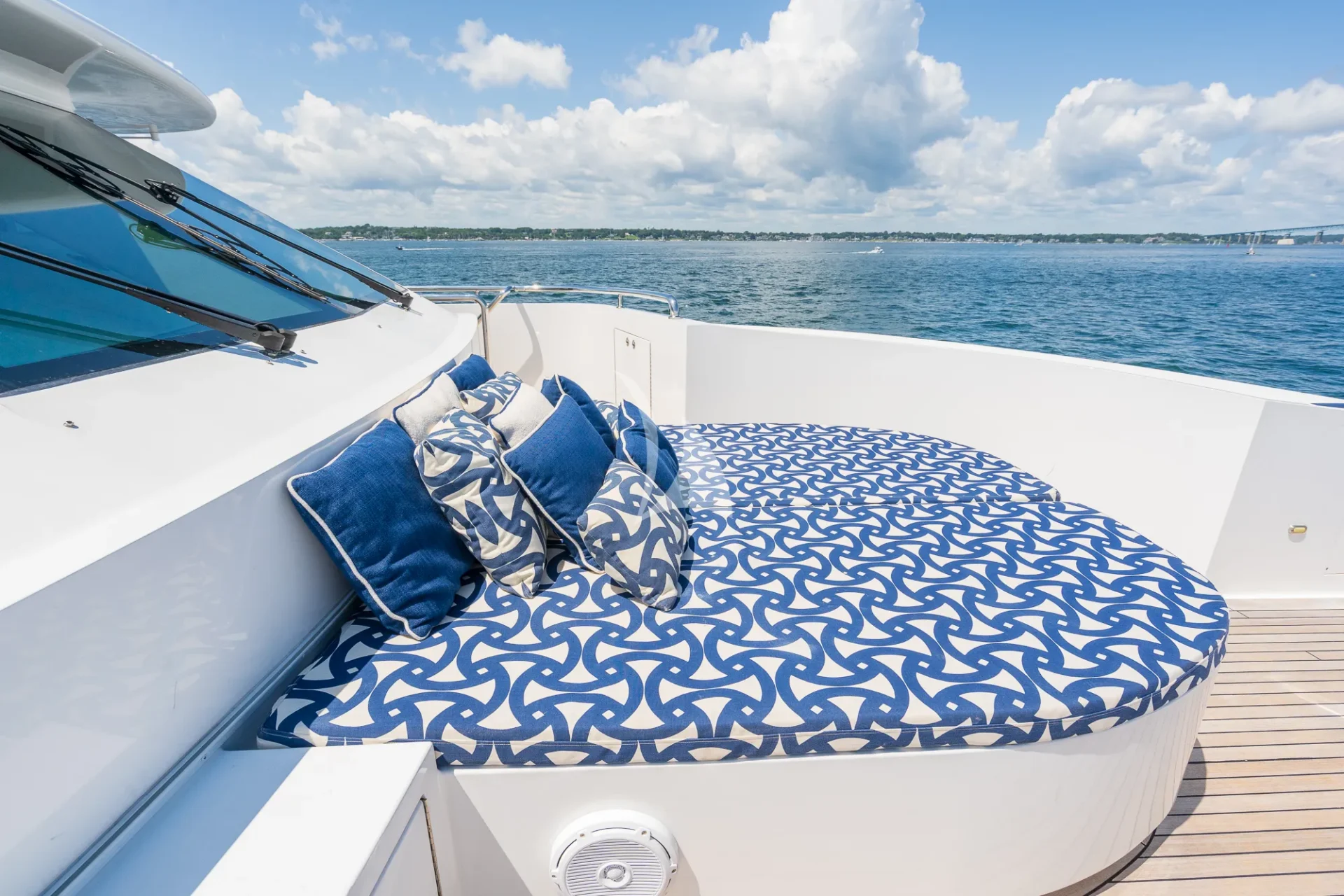 TANZANITE Charter Yacht