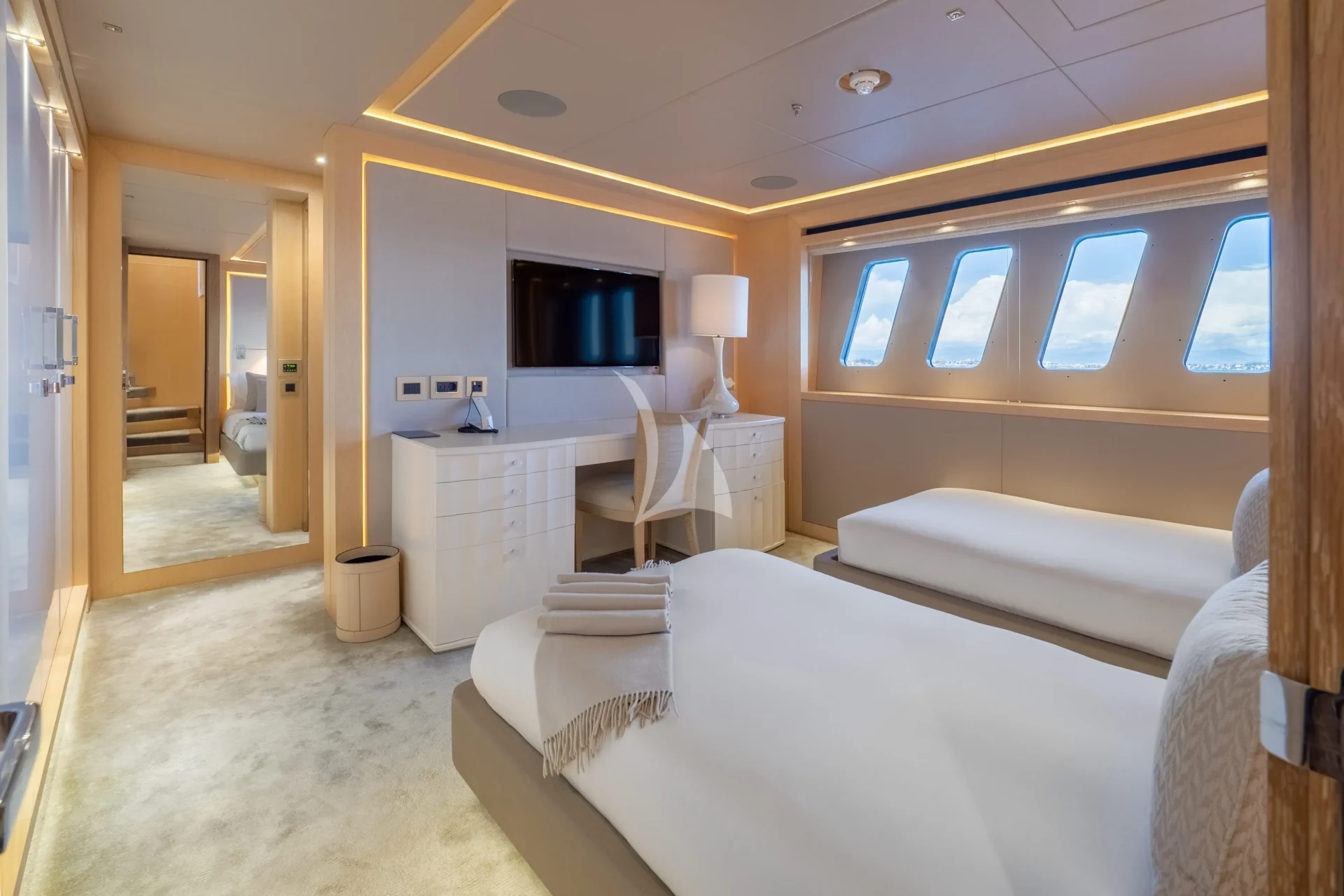 ARADOS Charter Yacht