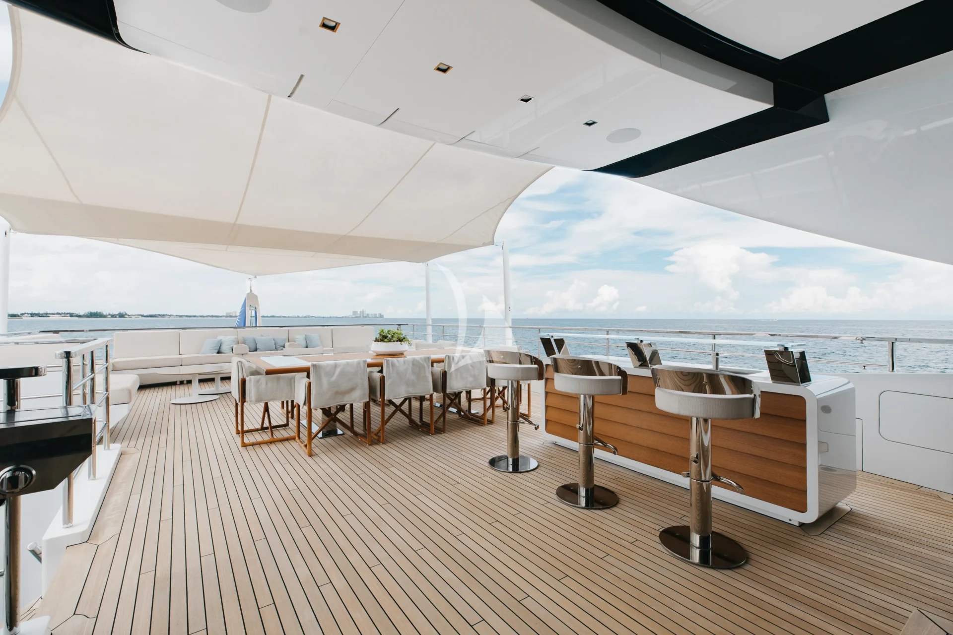 VELOCITY Charter Yacht