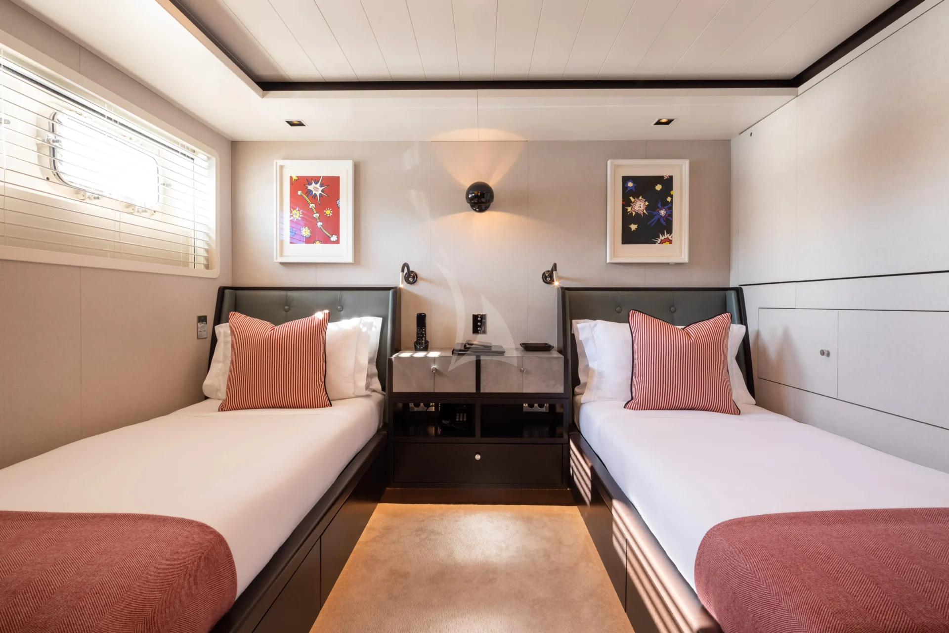 MIRAGE Charter Yacht