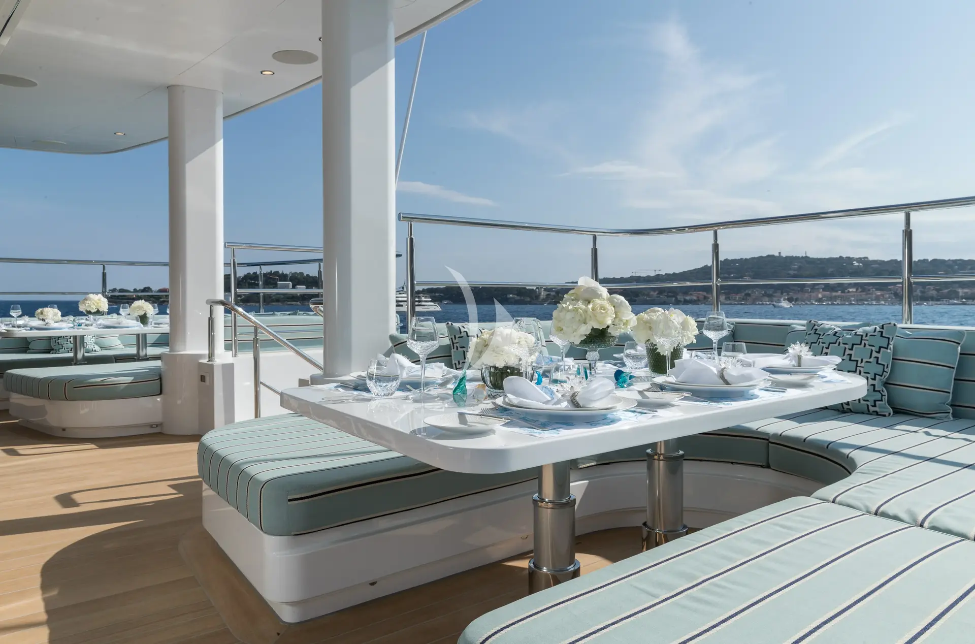 CORAL OCEAN Charter Yacht