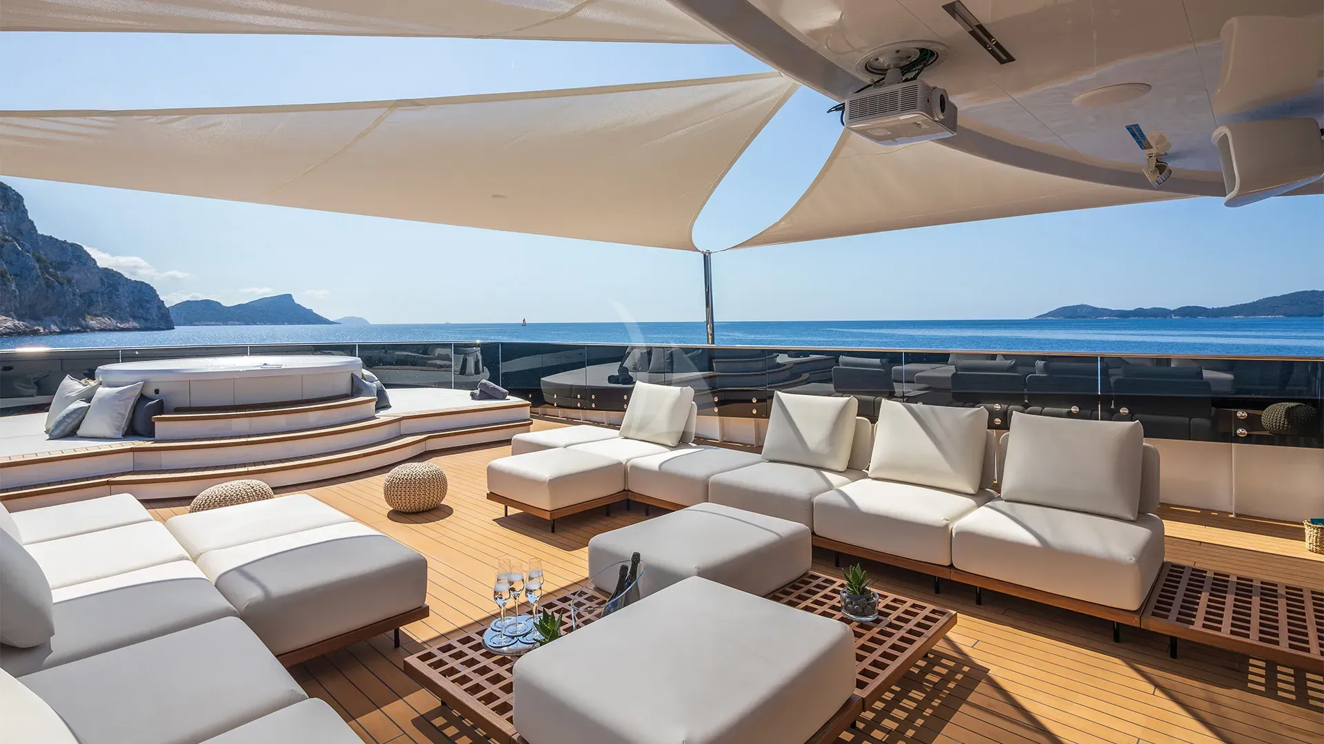 BLACK SWAN Charter Yacht