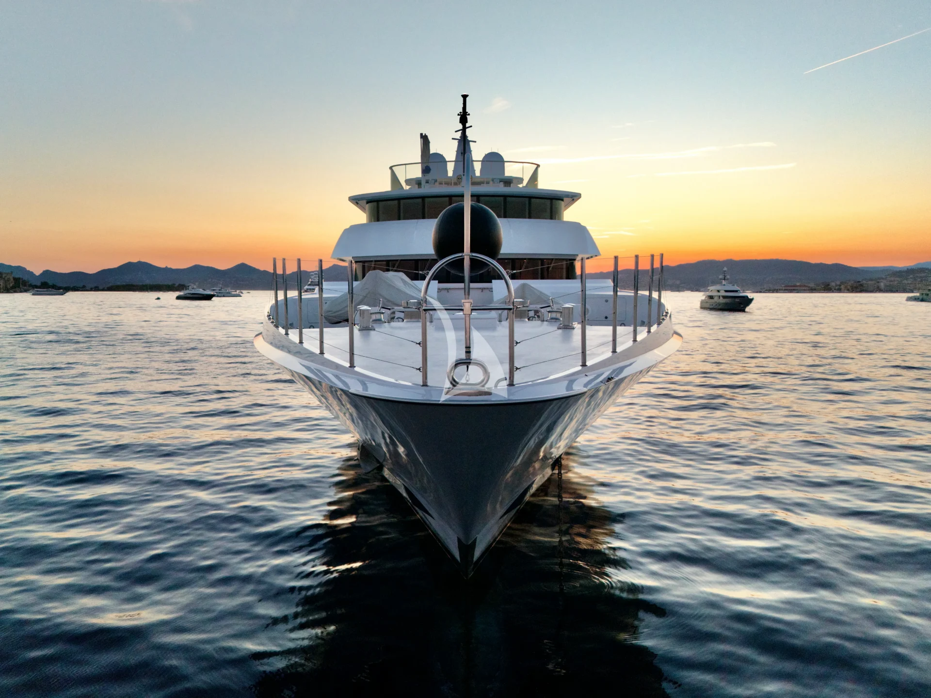 CORAL OCEAN Charter Yacht