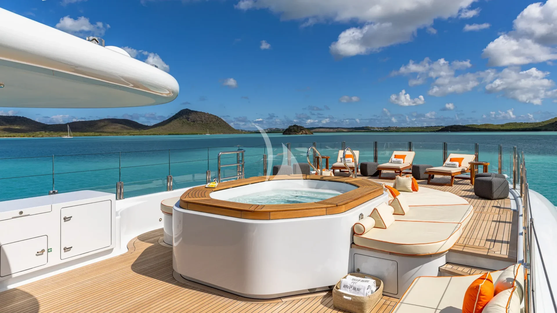 DEEP BLUE Charter Yacht