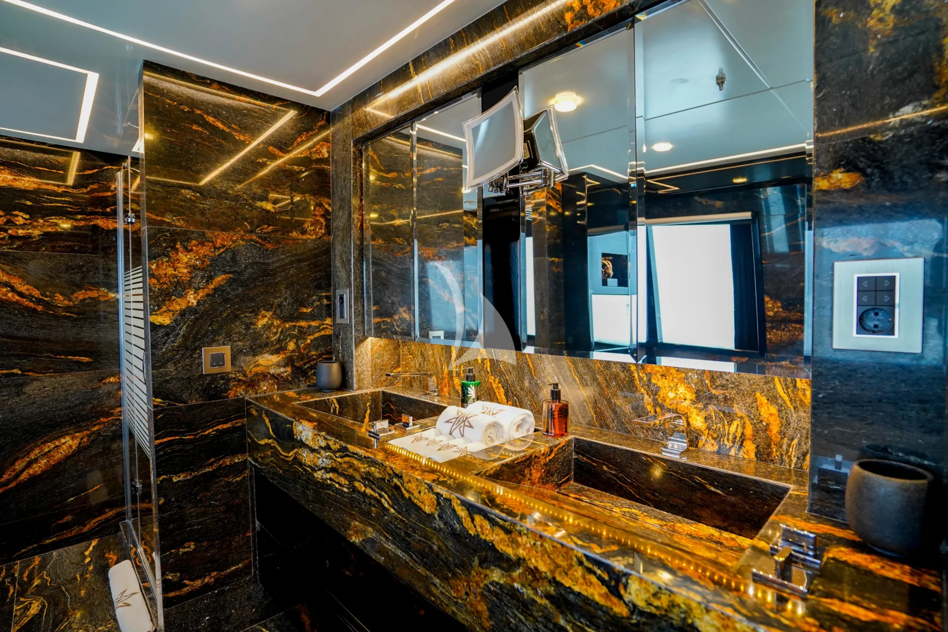 ARESTEAS Charter Yacht