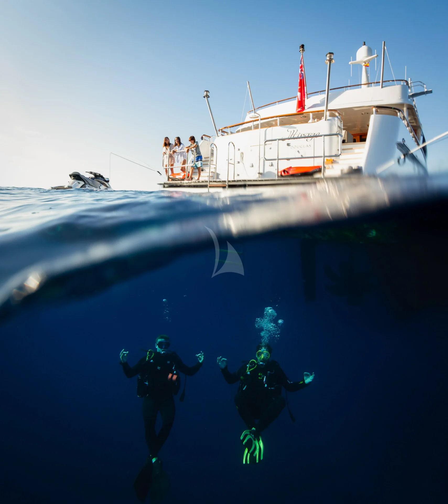 MIRAGE Charter Yacht