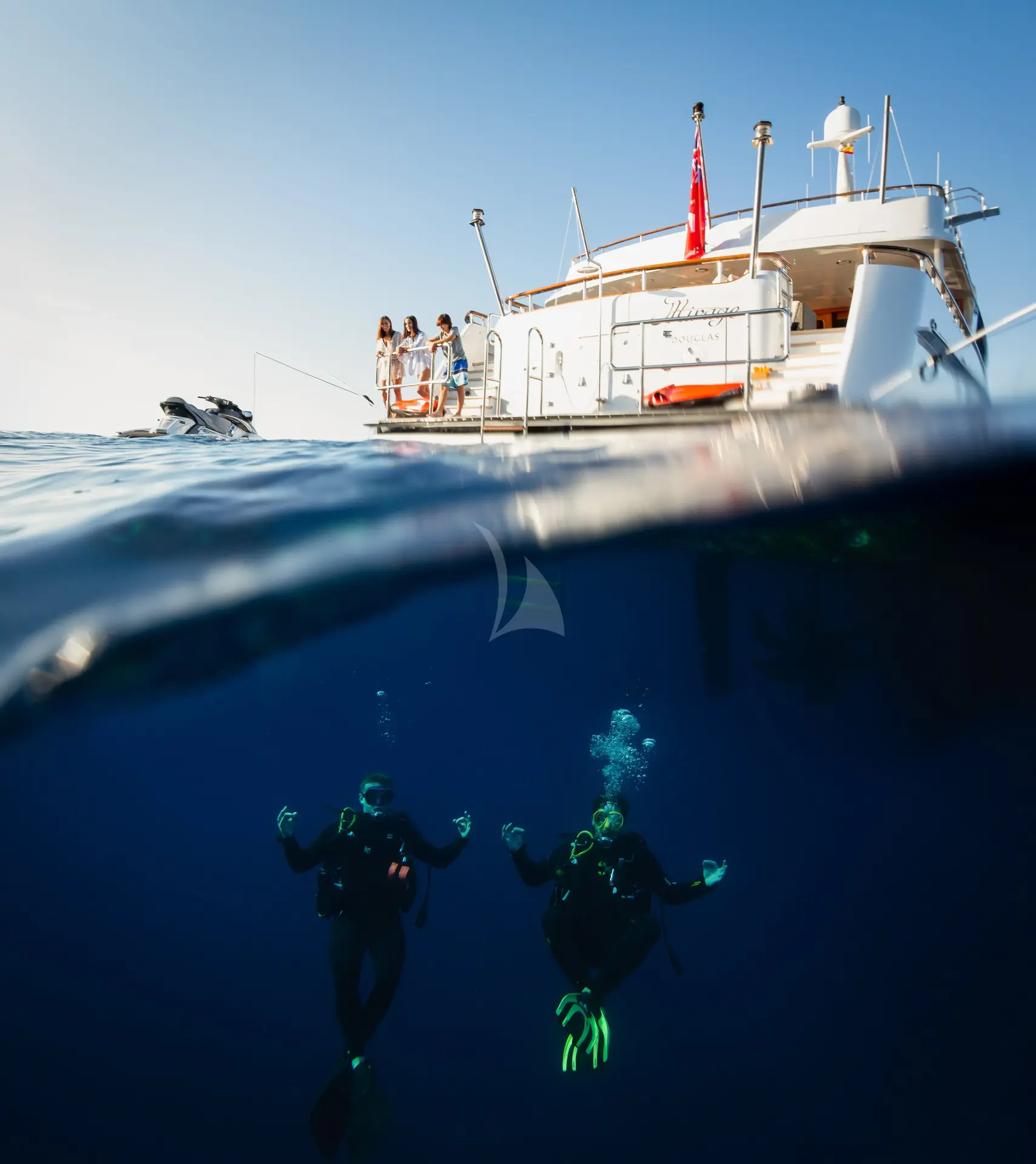 MIRAGE Charter Yacht