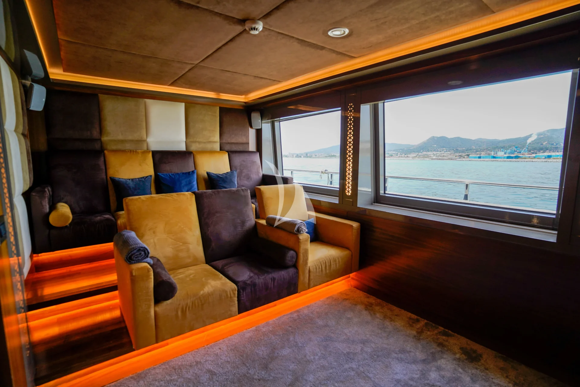 ARESTEAS Charter Yacht