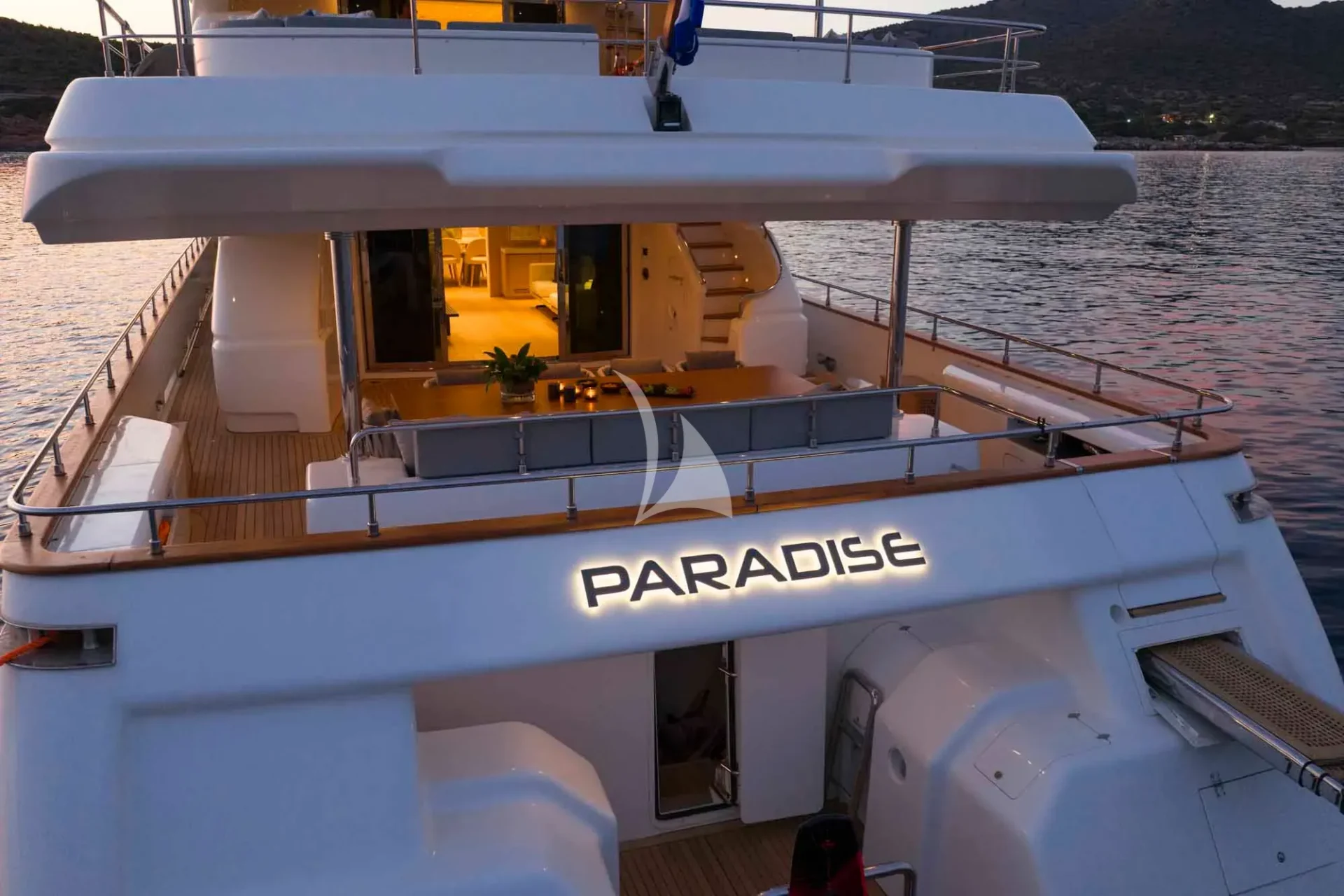 PARADISE Charter Yacht