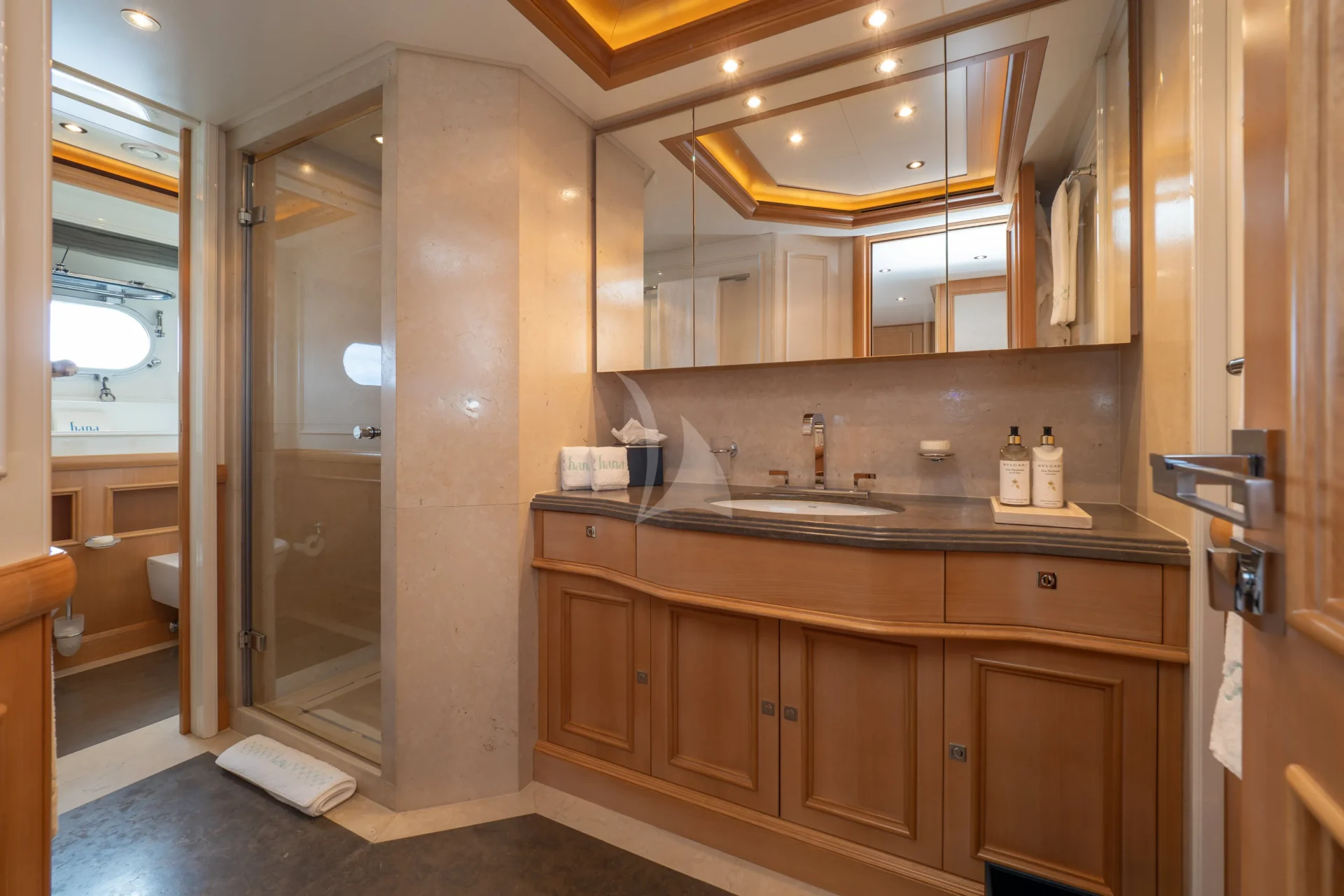 HANA Charter Yacht