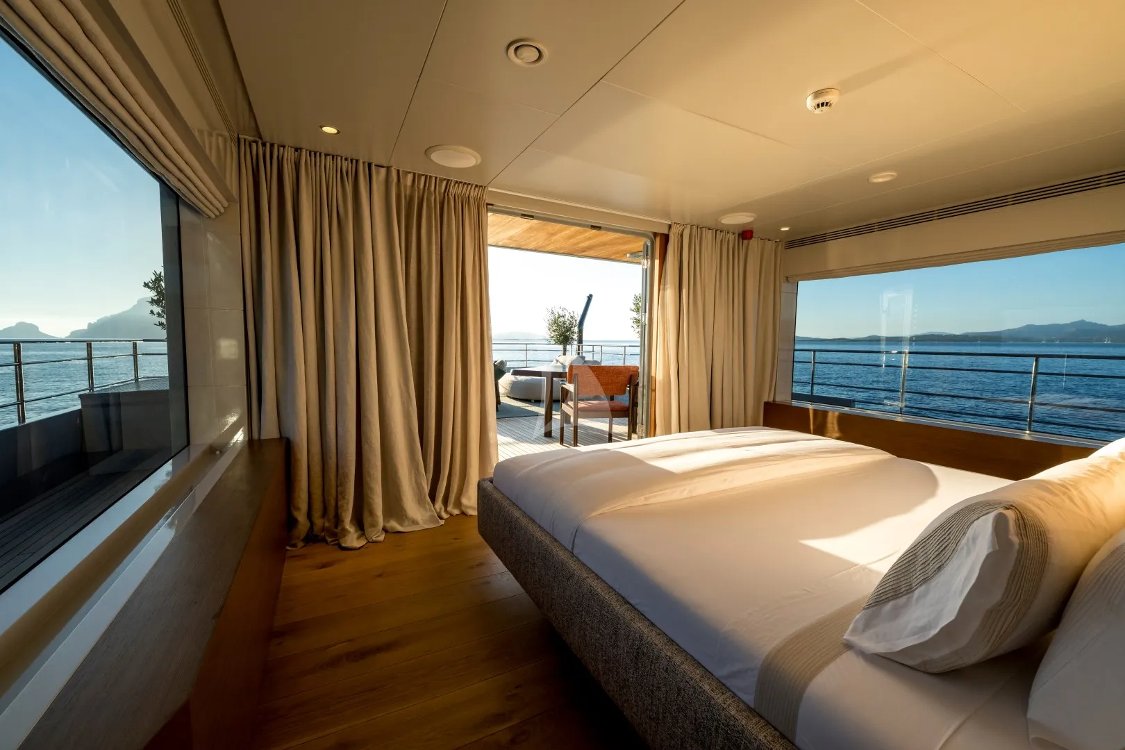 CALADAN Charter Yacht