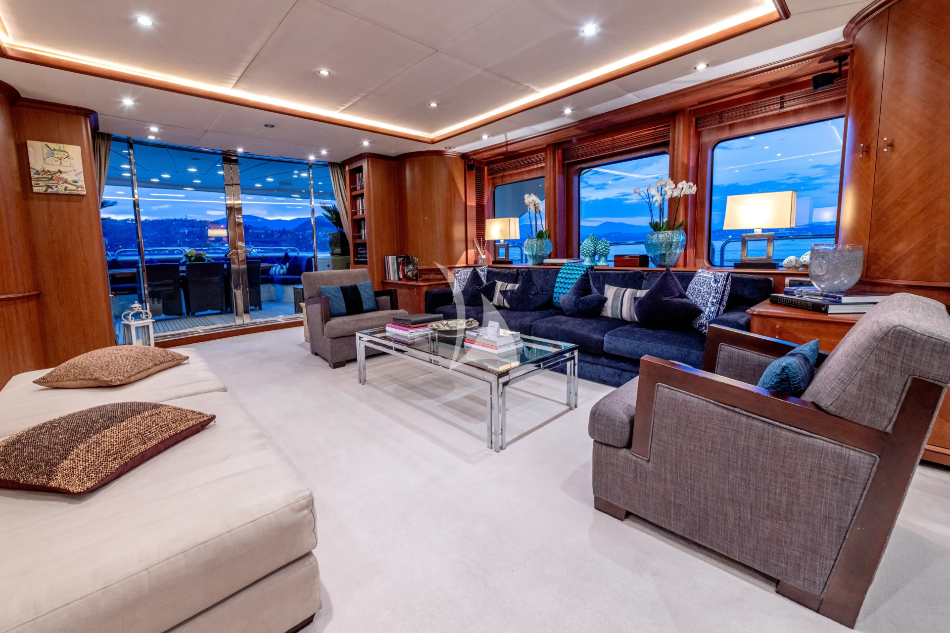 SEA BLUEZ Charter Yacht