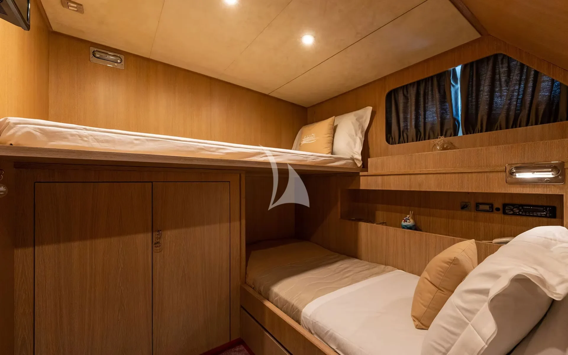 SANDI IV Charter Yacht