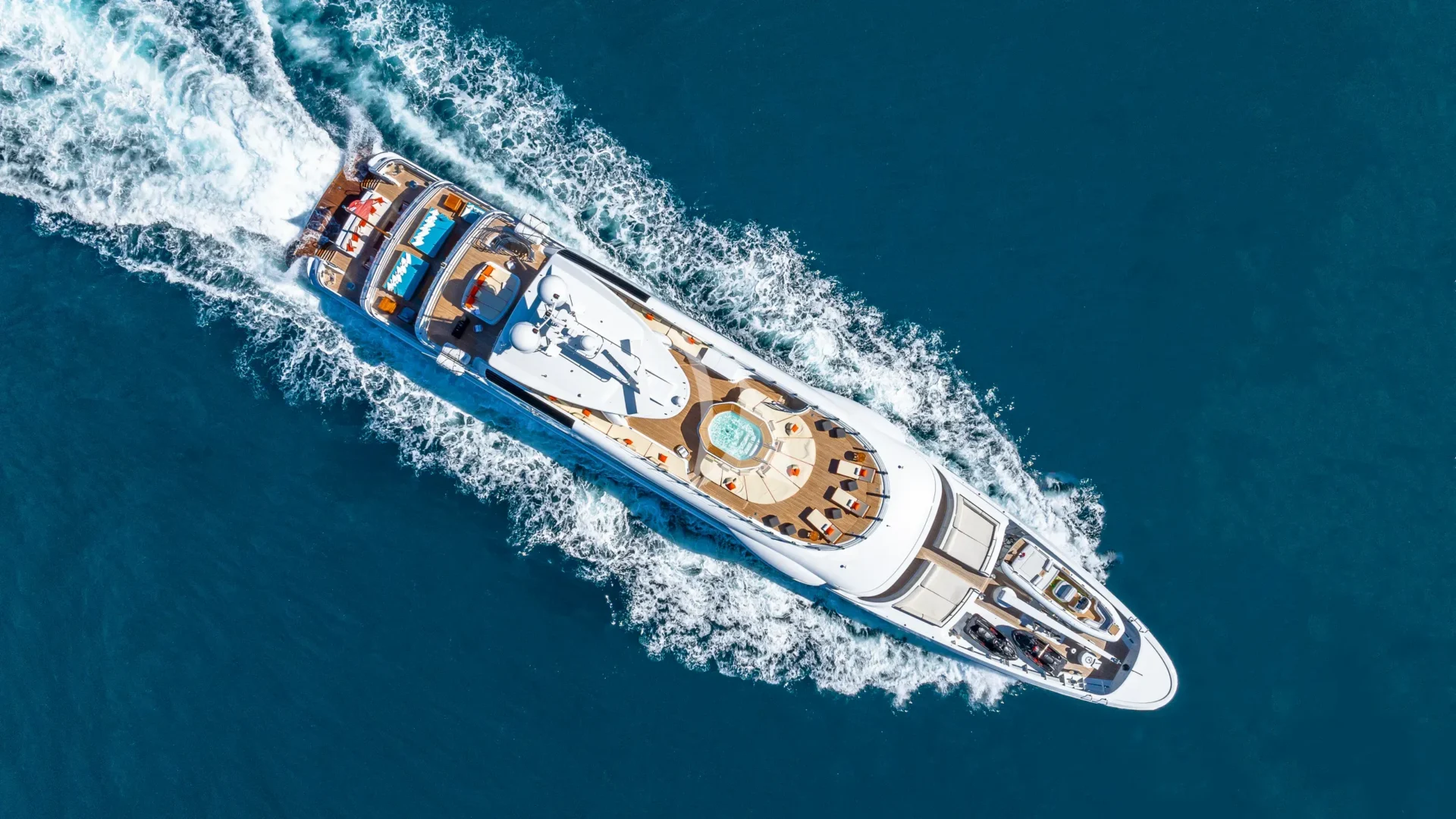 DEEP BLUE Charter Yacht